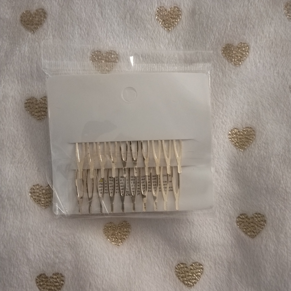 ✂️3/$15 *NWT* Pretty Elegant Pearl Flower Hair Comb Clips - Picture 2 of 2